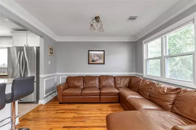 647 Jarvis Avenue, Far Rockaway, NY 11691 - Photo 6