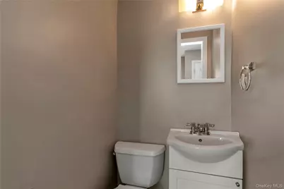 647 Jarvis Avenue, Far Rockaway, NY 11691 - Photo 20