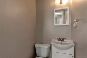 6-47 Jarvis Ave, Far Rockaway, NY 11691 - Photo 20