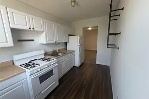 37 E Main St, Oyster Bay, NY 11771 - Photo 2