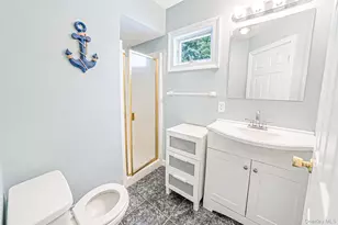 64 Mowbray Ave, Bay Shore, NY 11706 - Photo 38