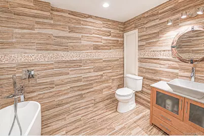 64 Mowbray Avenue, Bay Shore, NY 11706 - Photo 20