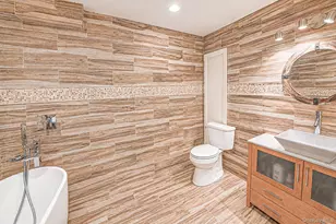 64 Mowbray Ave, Bay Shore, NY 11706 - Photo 20