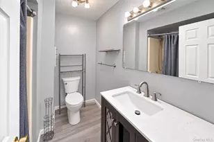 64 Mowbray Ave, Bay Shore, NY 11706 - Photo 26