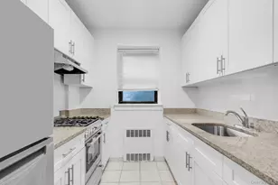143-50 Hoover Ave, Briarwood, NY 11435 - Photo 4
