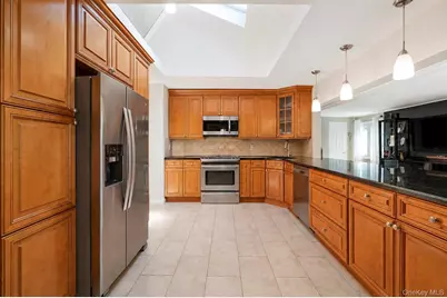12 Linden Lane, Farmingville, NY 11738 - Photo 10