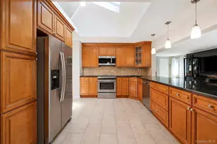 12 Linden Ln, Farmingville, NY 11738 - Photo 10