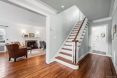 3 Demott Avenue, Rockville Centre, NY 11570 - Photo 8