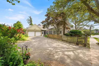 3 Demott Avenue, Rockville Centre, NY 11570 - Photo 34