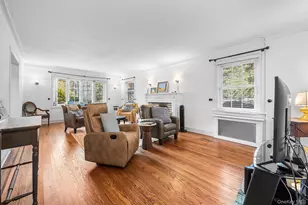 3 Demott Ave, Rockville Centre, NY 11570 - Photo 10