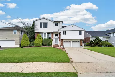 395 Bunker Drive, Oceanside, NY 11572 - Photo 2