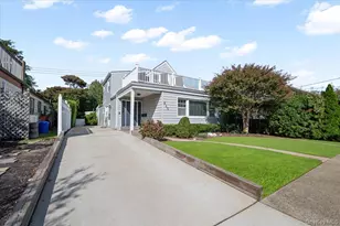 845 E Walnut St, Long Beach, NY 11561 - Photo 2