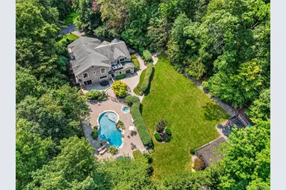 12 Rollingwood Drive, New City, NY 10956 - Photo 2