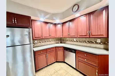 89 Bruce Avenue, Hicksville, NY 11801 - Photo 20