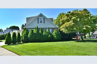 93 Gilmore Boulevard, Floral Park, NY 11001 - Photo 16