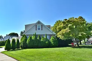 93 Gilmore Blvd, Floral Park, NY 11001 - Photo 16