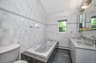 184-33 Tudor Rd, Jamaica, NY 11432 - Photo 12