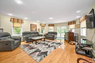 184-33 Tudor Rd, Jamaica, NY 11432 - Photo 8