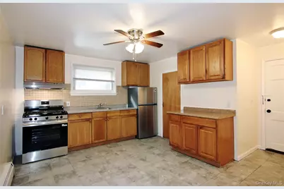 201 Bennett Avenue, Yonkers, NY 10701 - Photo 18