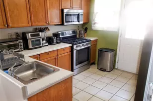 32-39 202nd St, Bayside, NY 11361 - Photo 4