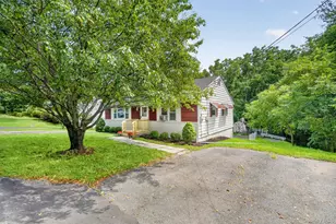 31 Leslie Rd, Newburgh, NY 12550 - Photo 4