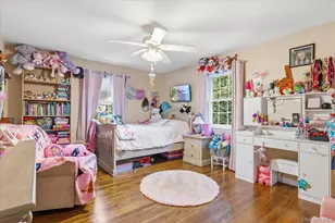8 Anthony Marangiello St, Glen Cove, NY 11542 - Photo 18