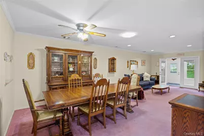 118 Knolls Drive, Stony Brook, NY 11790 - Photo 4