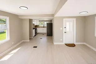 16 Jennifer Ct, Poughkeepsie, NY 12601 - Photo 4