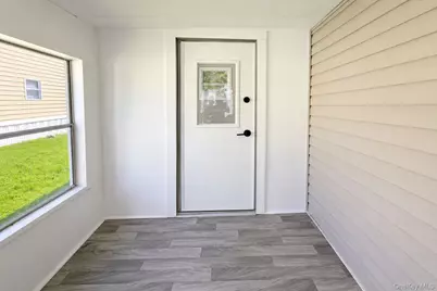 16 Jennifer Court, Poughkeepsie, NY 12601 - Photo 2