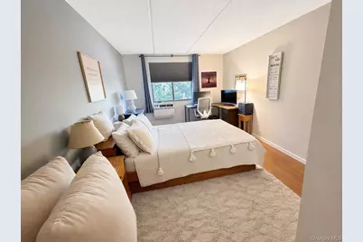 160 Academy Street #3D, Poughkeepsie, NY 12601 - Photo 8