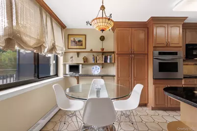 25 Rockledge Avenue #205, White Plains, NY 10601 - Photo 10