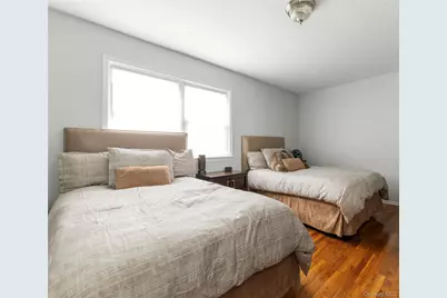 211 Beach 16th Street, Far Rockaway, NY 11691 - Photo 6