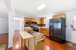 211 Hampton Ave, Mastic, NY 11950 - Photo 12