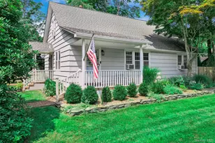 353 S Country Rd, Brookhaven, NY 11719 - Photo 2