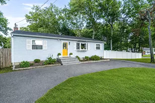 3 Newcomb Trail, Ridge, NY 11961 - Photo 2