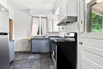 173 S Cherry Street, Poughkeepsie, NY 12601 - Photo 10