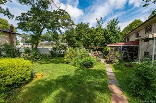 40 Rockland Ave, West Babylon, NY 11704 - Photo 4