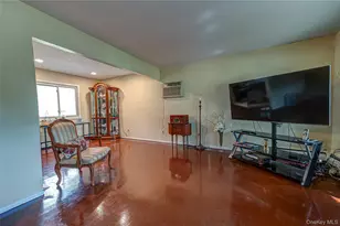 40 Rockland Ave, West Babylon, NY 11704 - Photo 6