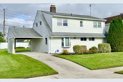 471 Division, Hicksville, NY 11801 - Photo 2