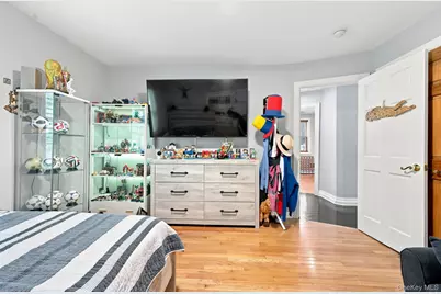 8 Ralph Avenue, Brentwood, NY 11717 - Photo 10