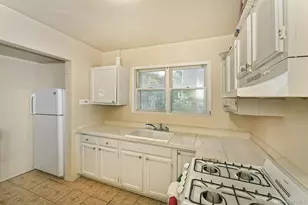 87 Olive St, Huntington Station, NY 11746 - Photo 10