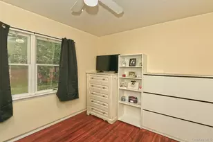 87 Olive St, Huntington Station, NY 11746 - Photo 8