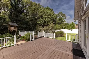 24 Gainsborough Rd, Holbrook, NY 11741 - Photo 28