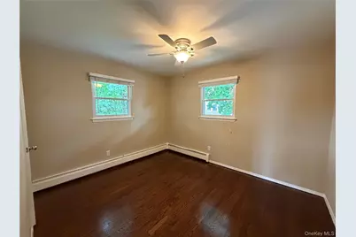 40 Edgewood Road Second Floor Unit #2, Port Washington, NY 11050 - Photo 8