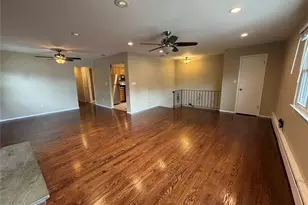 40 Edgewood Rd, Port Washington, NY 11050 - Photo 2