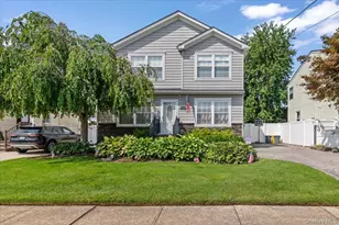 23 Cambridge Ave, Bethpage, NY 11714 - Photo 2
