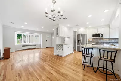14 Oak Drive, Plainview, NY 11803 - Photo 10