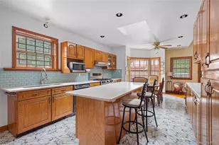 181-32 Henley Rd, Jamaica, NY 11432 - Photo 4