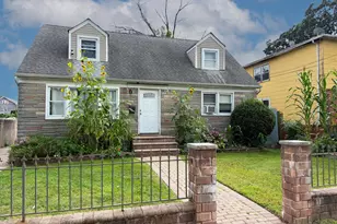 162 Princeton St, Hempstead, NY 11550 - Photo 2