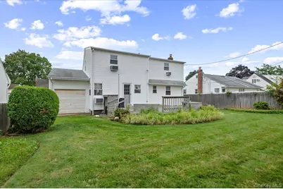 11 Hastings Lane, Hicksville, NY 11801 - Photo 20